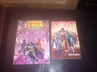2 Justice League mini comic books