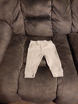 Pants size 6-9 months