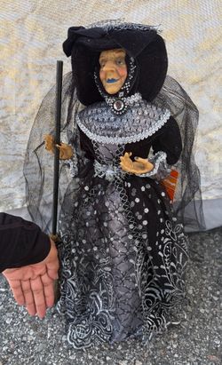 Halllowen  witch