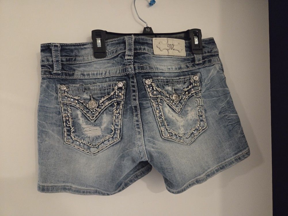 MissME Shorts And Skirt