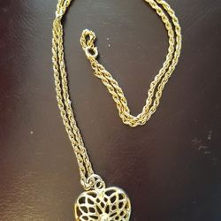 🌿❤️28in Heart Necklace ❤️ 🌿