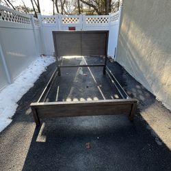Wooden Queen Size Bed Frame