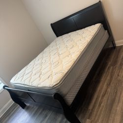 Complete Queen Bed 