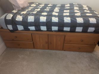 WOODEN STORAGE BED FRAME