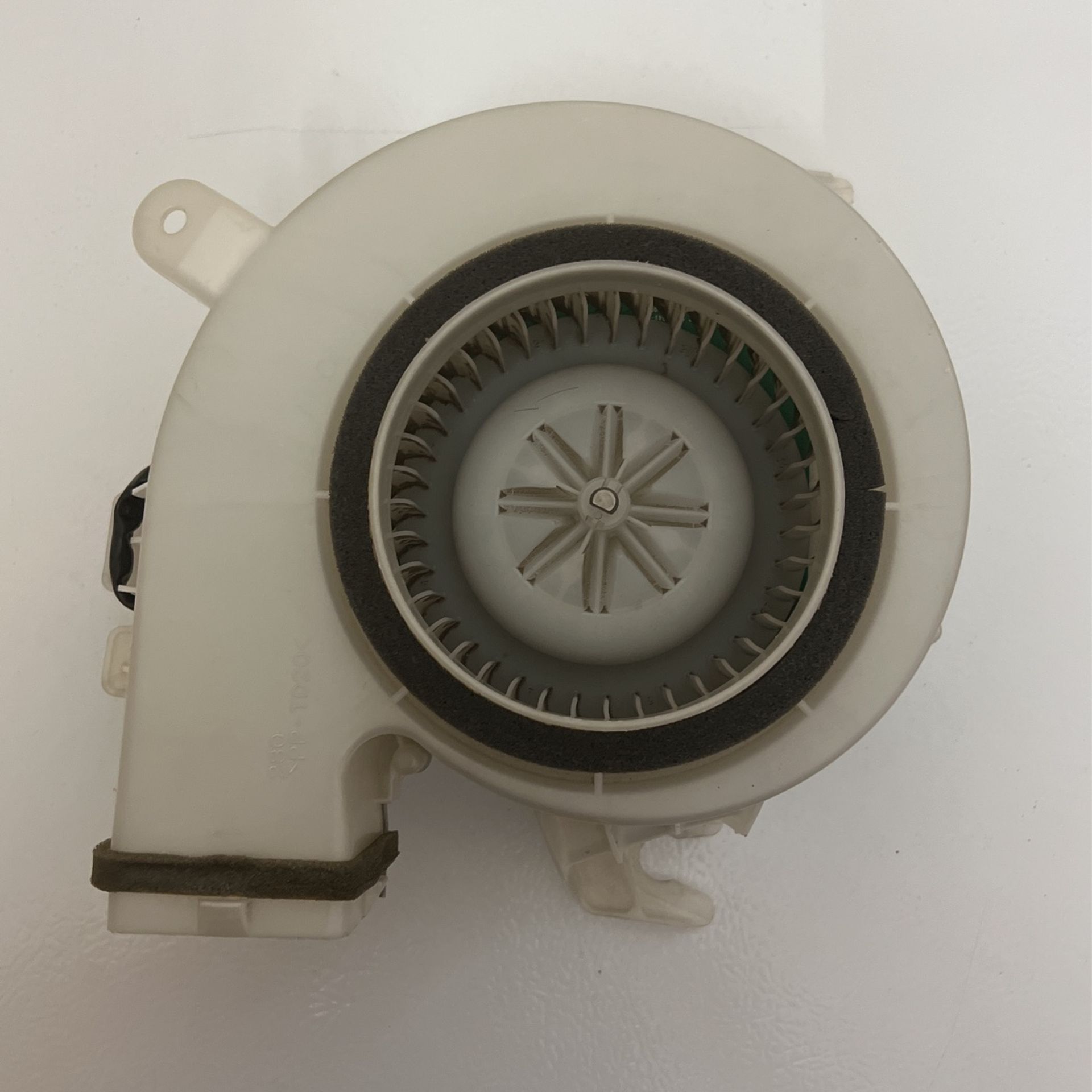 2007-2011 Toyota Camry Hybrid Rear Battery Blower Motor Clean