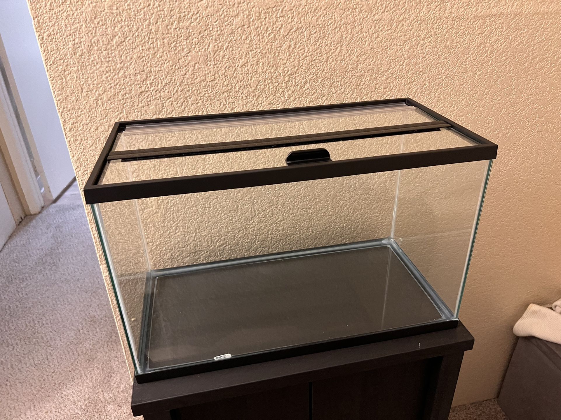 10 Gallon Aquarium