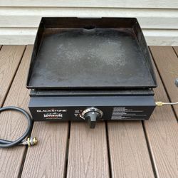 Blackstone 17” Tabletop Griddle w/ Propane Adapter Hose