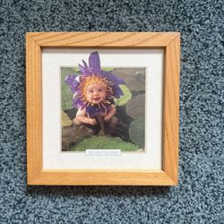 Vintage Style Framed Baby Flower Wall Art – Nursery / Cottage Decor