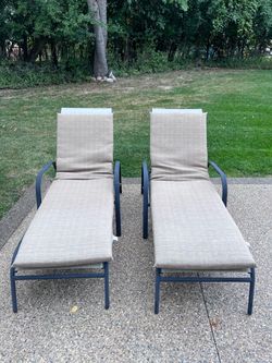 Outdoor Chaise Lounge Chairs – Set of 2