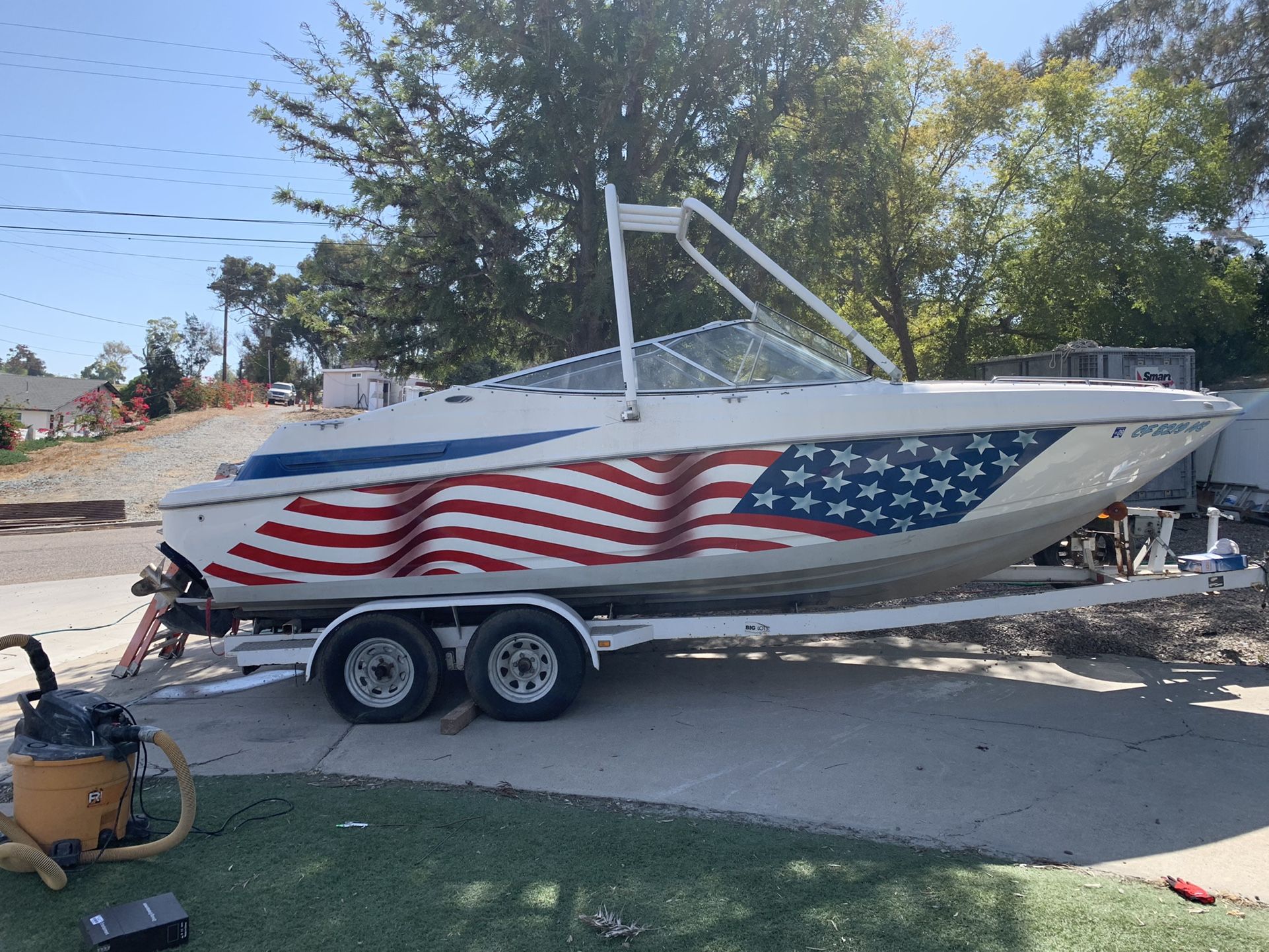 1995 Maxum 24 ft deck boat