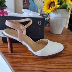 Naturalizer White Leather Ankle Strap Heels. Sz 9W. 