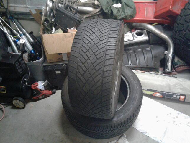 2 Nitto tires size 285/50 R16