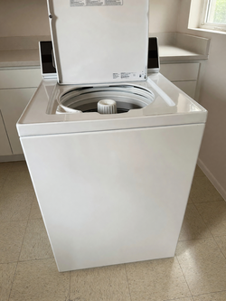 Speed Queen AWNE9RSN116TW01 Washer Dryer Combo – Like New, Energy Star Certified - Las Vegas, NV