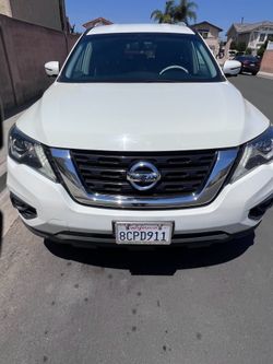 2018 Nissan Pathfinder SL Sport Utility
