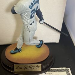 Ken Griffey Jr #24 Salvino HEROES OF THE DIAMOND Figurine/Statue NEW IN BOX-COA