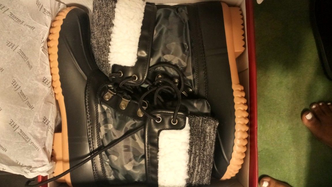 Snow Boots Women's Size 11