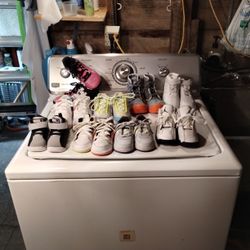 Varios Pares De Zapatos Para Niños Y Niñas Son Unixet.Size Desde 7c.Jordan. 8c Nike. https://offerup.com/redirect/?o=NGMuTmlrZQ== 3c.jordan 5 Fila 8 P