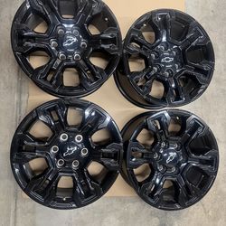 Chevy Silverado zr2 wheels 18s