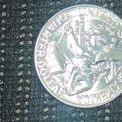 1976 Bicentennial No Mint Mark Qtr