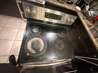 Free Electric Stove / Range – Pickup Only