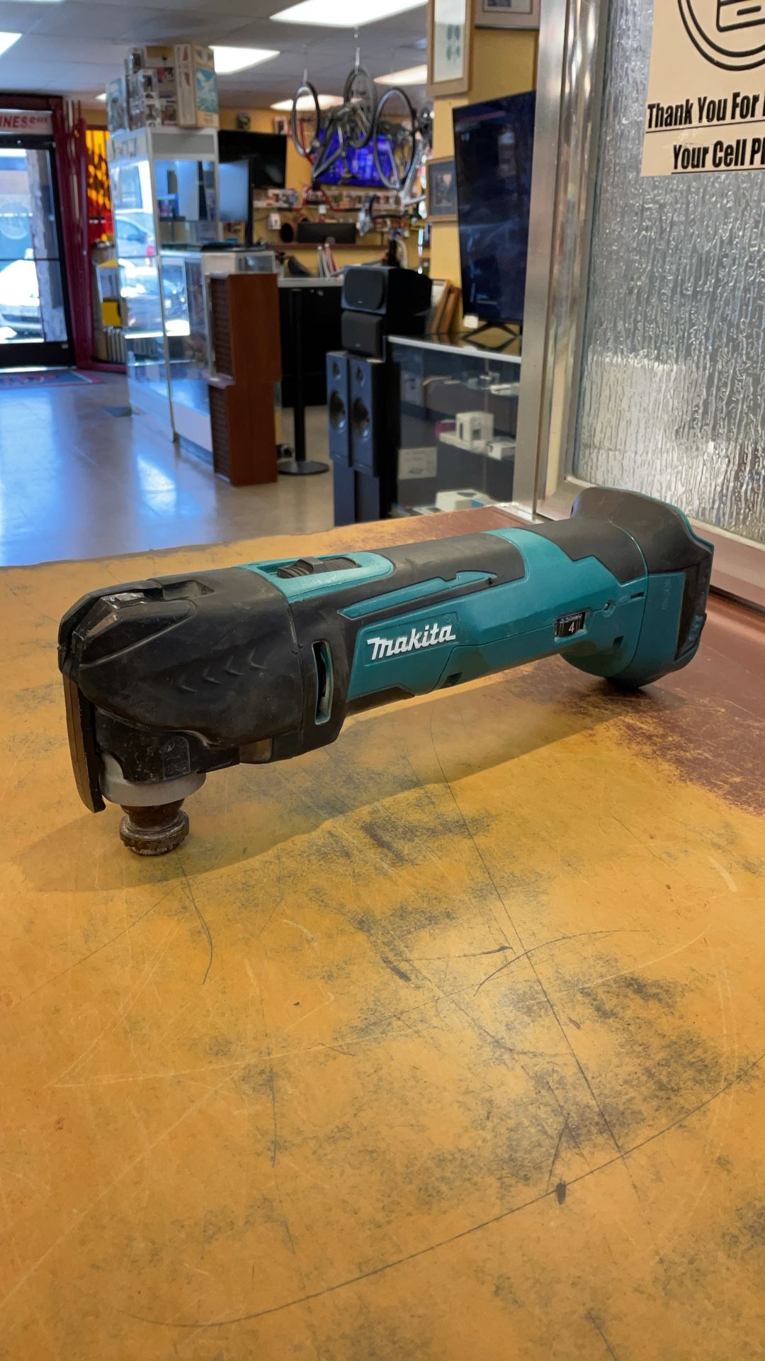 Makita 6,000-20,000 OPM Multi-Tool ( Tool Only )