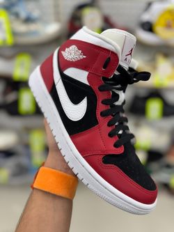 NIKE AIR JORDAN 1 MID 'GYM RED BLACK TOE' SNEAKER SIZE 9.5 USED ENTRUPY VERIFIED
