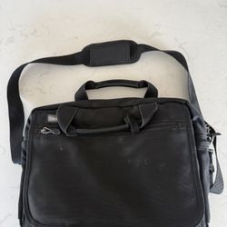 Think Tank Photo Urban Disguise 40 (Black)