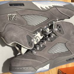 Wolf grey Jordan  5 2026 size 11.5 & 13