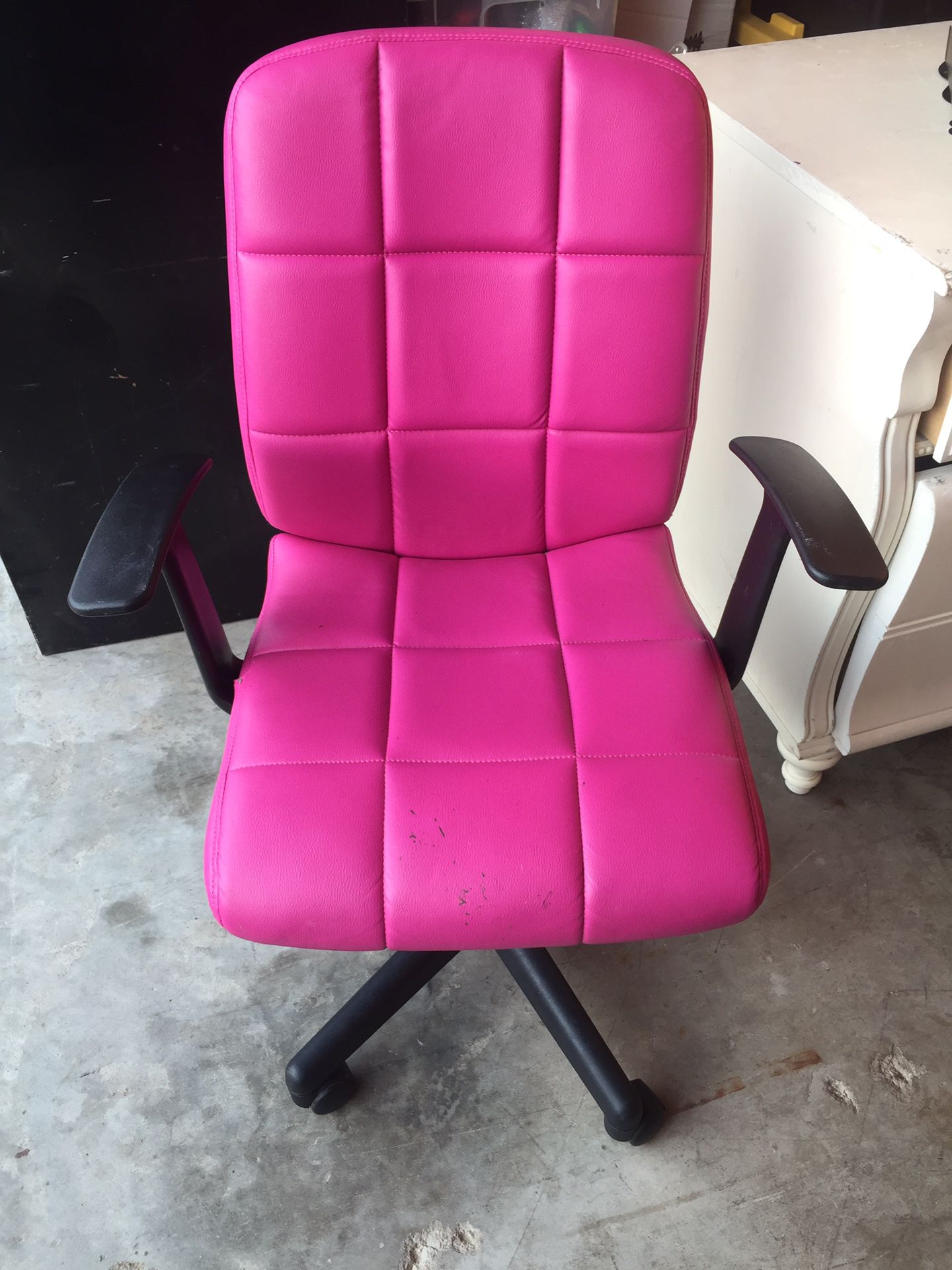 Pink Office Desk Chair!