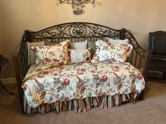 Trundle bed