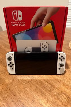 NES Switch OLED w/OG Box, w/Spigen Protector Case, And 6 Games. SEE DESCRIPTION!
