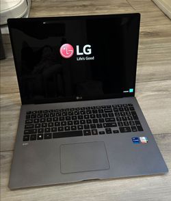 LG Gram 17" Ultra Lightweight Laptop 11th Gen Intel Iris Xe Graphics