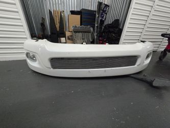 2002 toyota sequoia front bumper oem