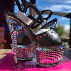 Size 6 Gray Brand New Ellie Platform High Heels