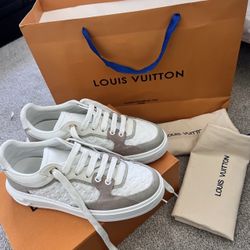 Louis Vuitton size 8