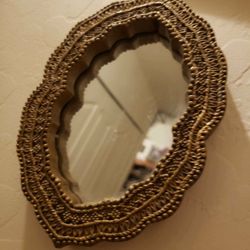 VINTAGE ORNATE TEXTURED GOLD BRASS METAL FILIGREE FRAMED TABLE WALL MIRROR DECOR