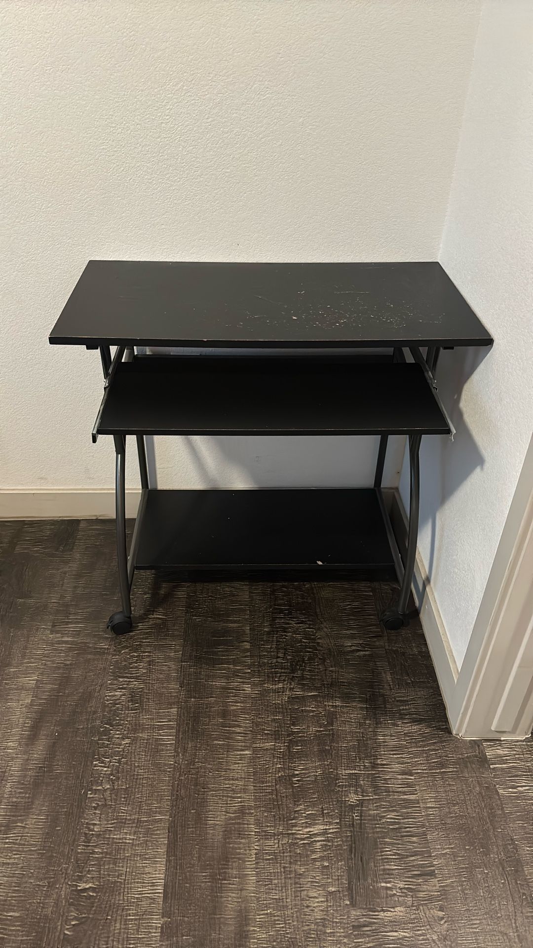 Black Desk