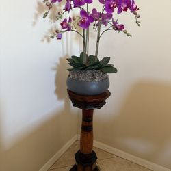 Wooden Pedestal Table