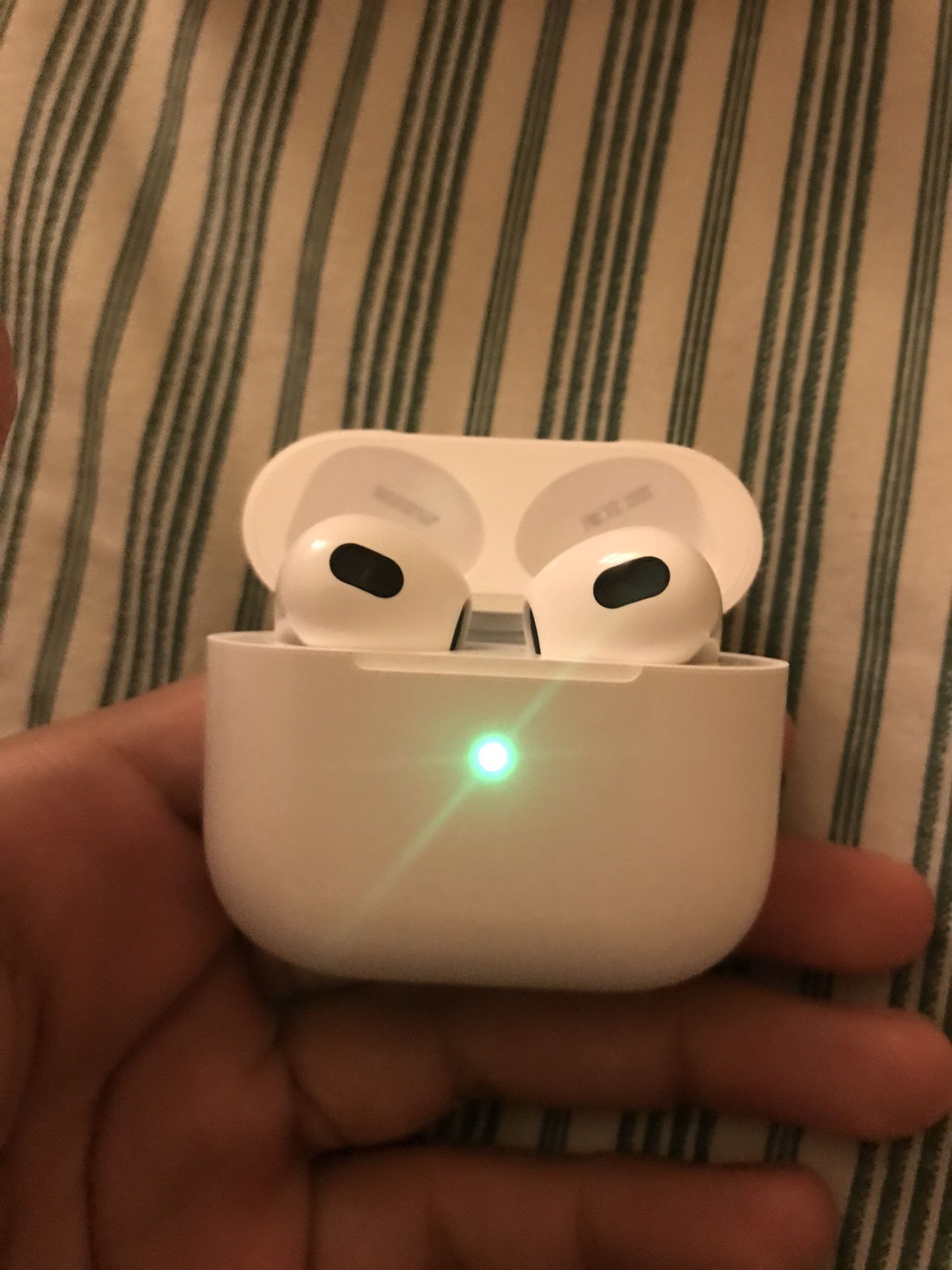 Apple Airpods Gen 3