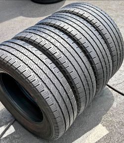 225 75 16 Firestone tires Con 80% de Vida Las 4