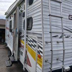 2006 fleetwood gearbox 18ft