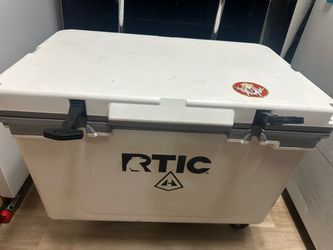 Rtic 52 qt with basket