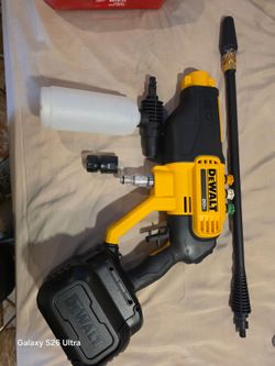 DeWalt 20V Cordless Power Cleaner with Battery