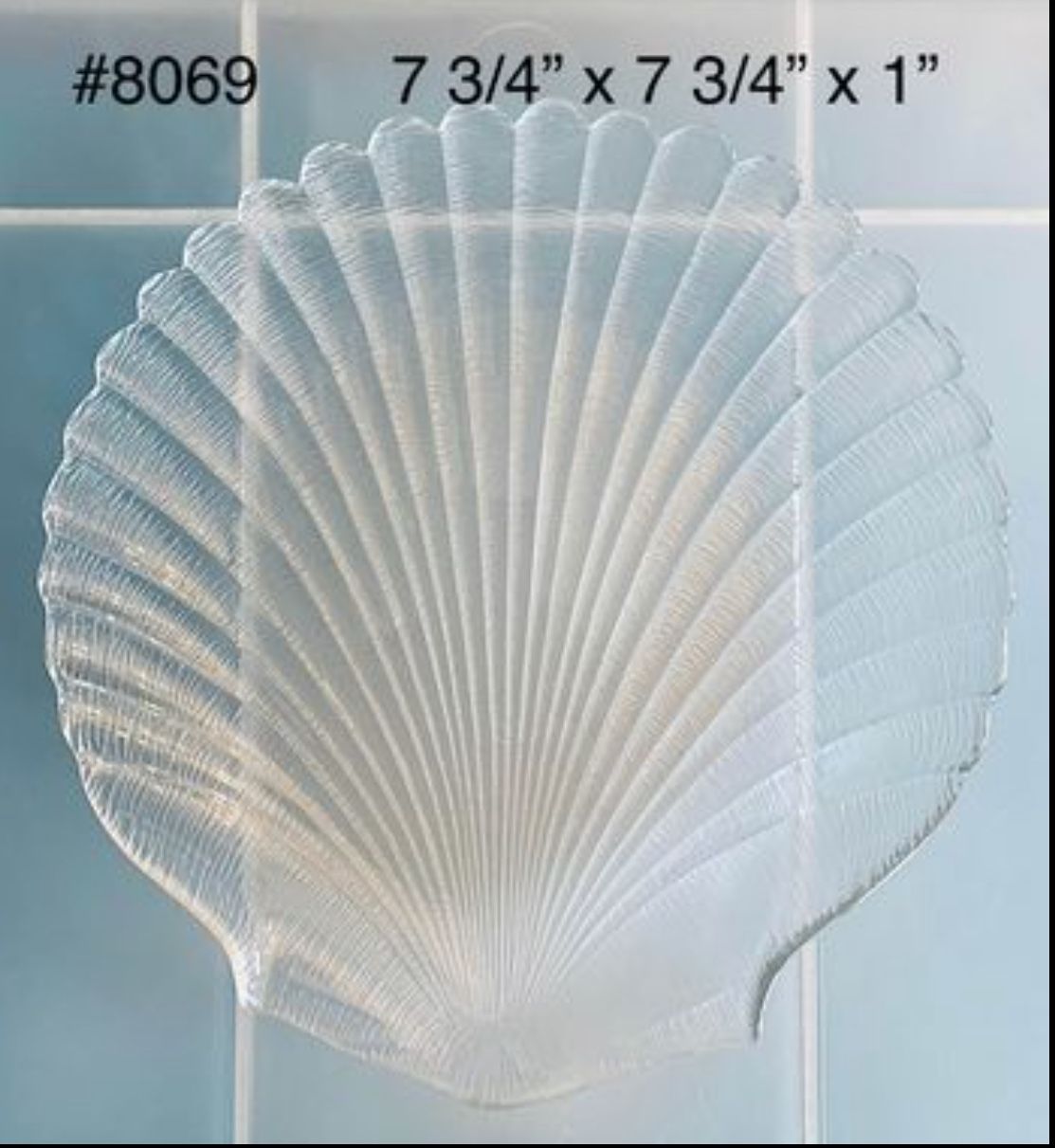 Textured Clear Glass Clamshell Plate 7 3/4” x 1” #8069