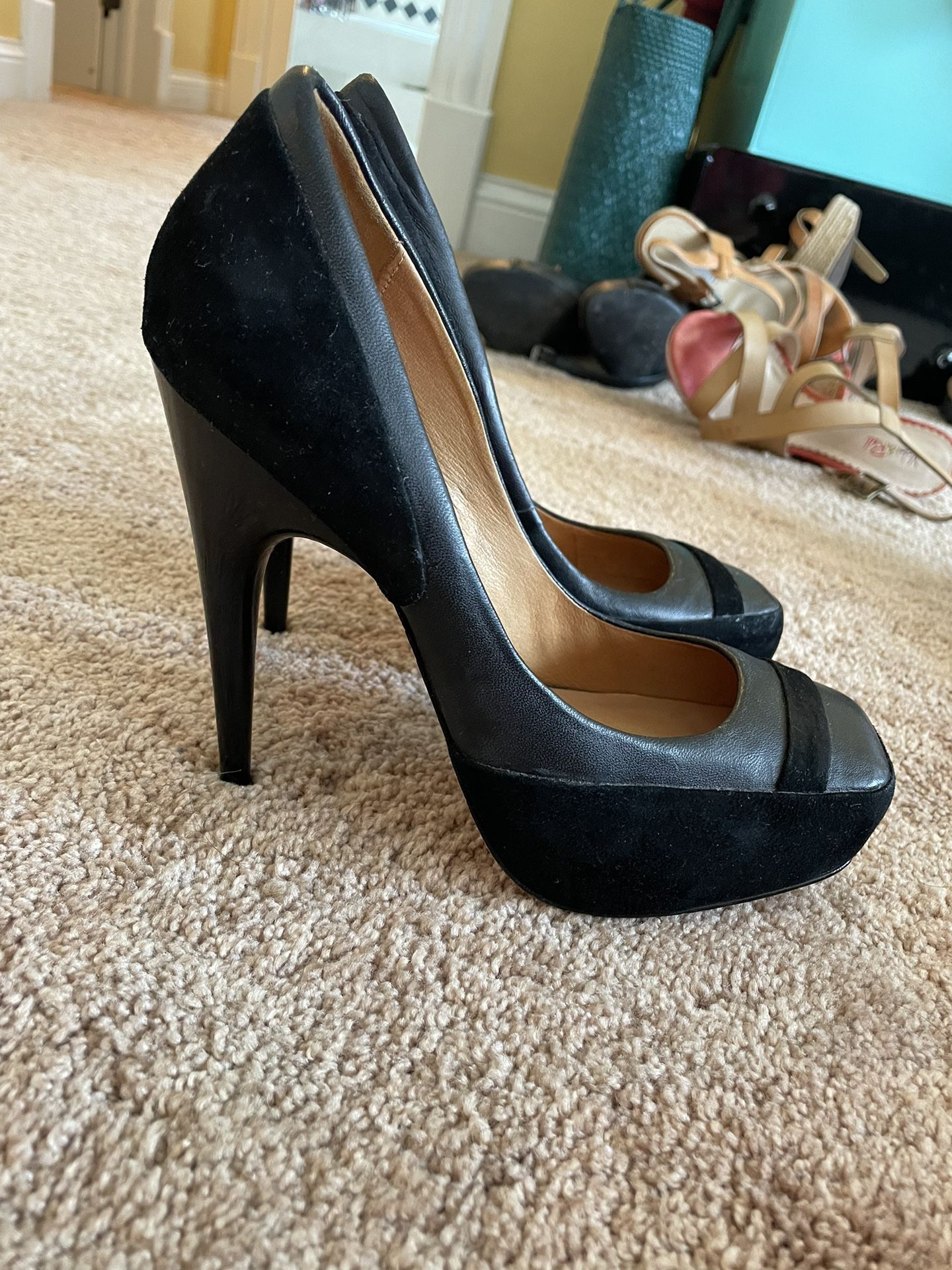 L.A.M.B. High Heel Shoes Black Size 8 1/2 M 