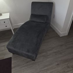 Chaise Lounge