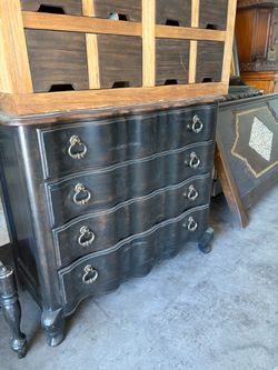 Bachelor Chest