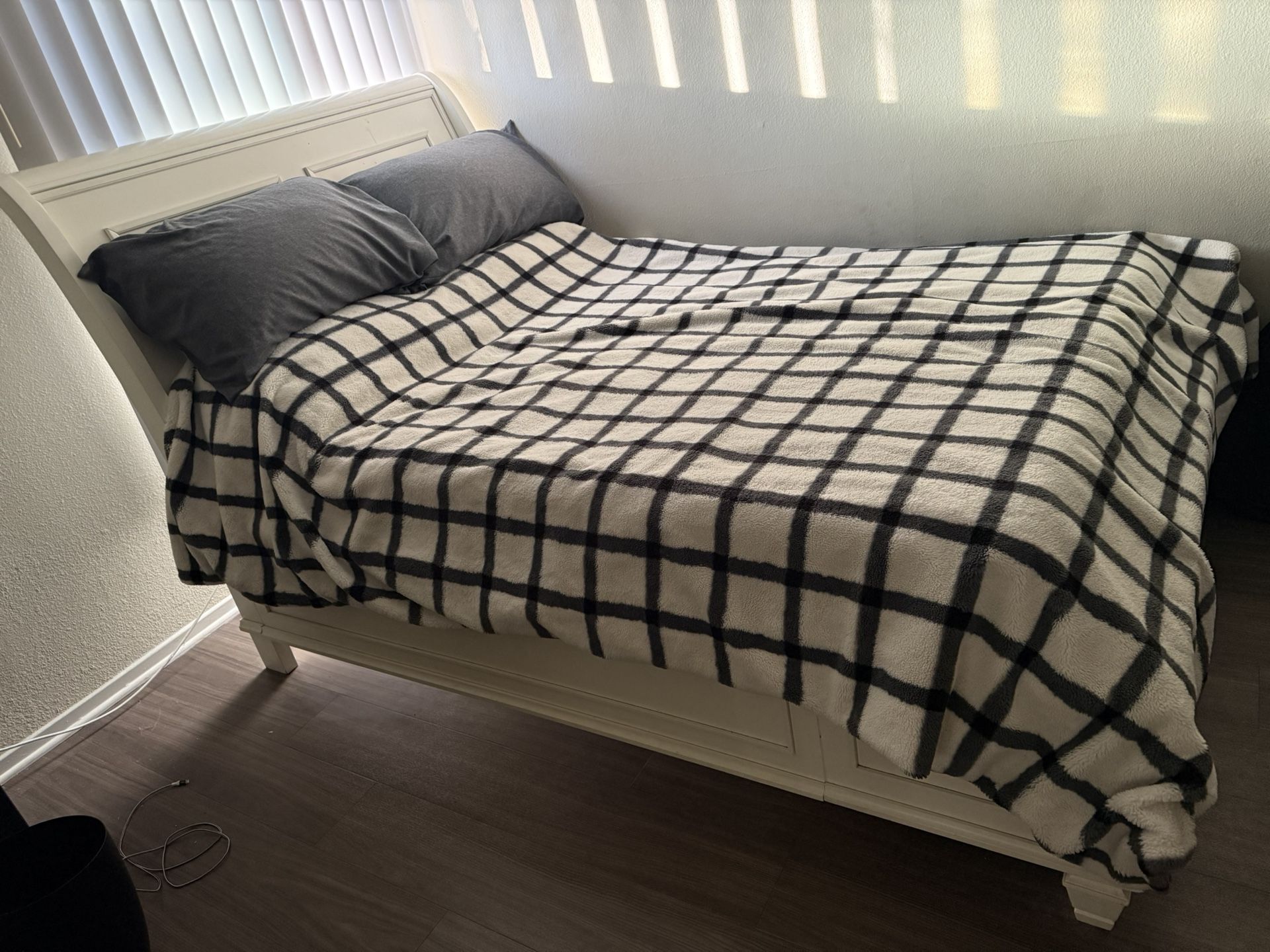 Queen Bed & Frame