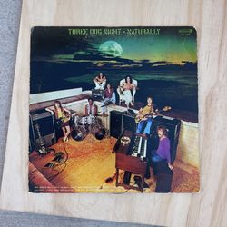Three Dog Night – Naturally