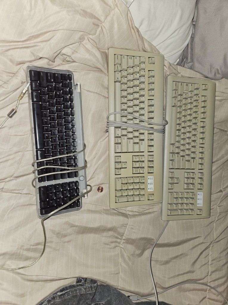 Vintage Apple Keyboards
